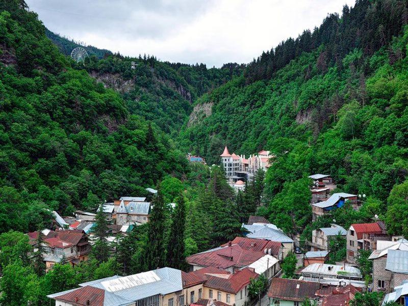 Holiday Borjomi Qvibisi Ngoại thất bức ảnh