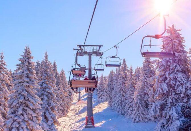 Holiday Borjomi Qvibisi Ngoại thất bức ảnh